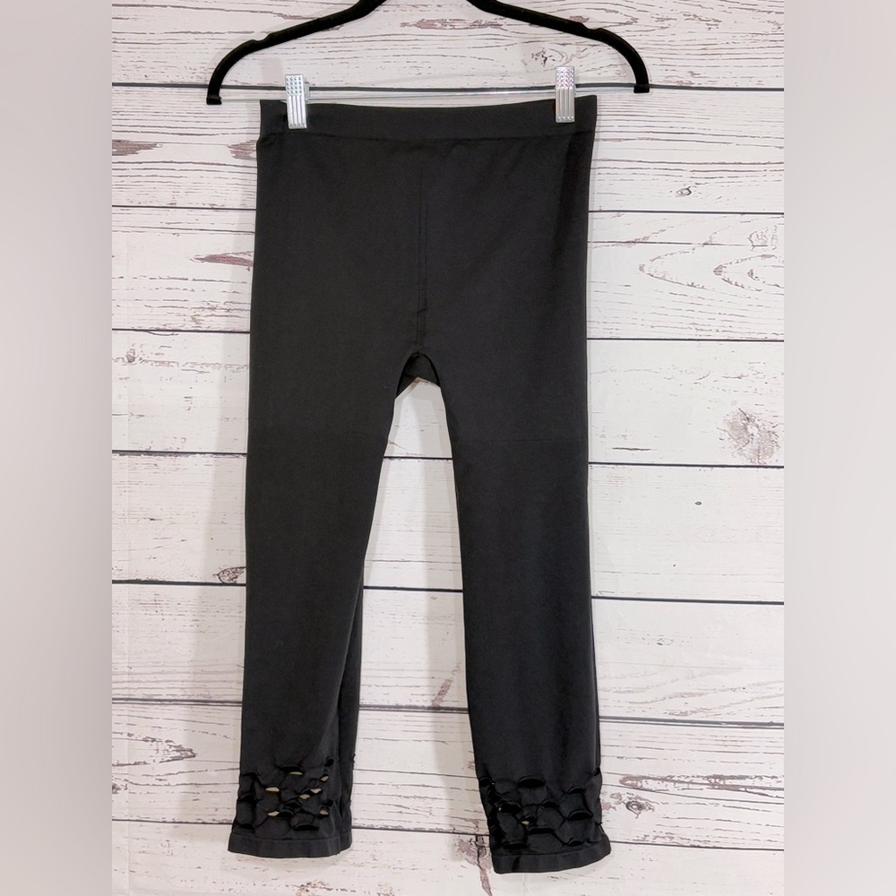 Lane Bryant Distressed Black Legging in Size A/B